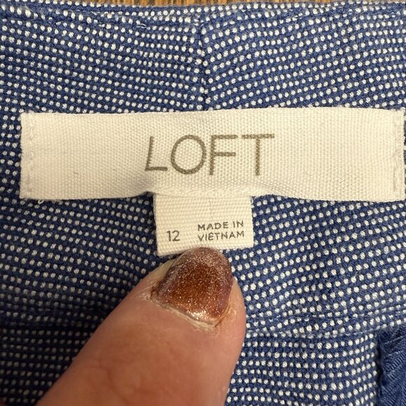 LOFT Women's EUC Pintuck Flare Leg Pants Blue/White Micro-Dot | Size 12 - Picture 9 of 9